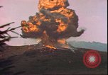 Standbild US Air Forces Flugzeuge bombardieren Deutsche befestigte Anhöhe Deutschland, 1945, aus Sekunde 30 historischem Filmmaterial Videoclip 65675059361