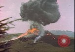 Standbild US Air Forces Flugzeuge bombardieren Deutsche befestigte Anhöhe Deutschland, 1945, aus Sekunde 42 historischem Filmmaterial Videoclip 65675059361