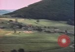 Standbild USAAF P-47s drop Napalm auf deutschen militärischen Anlagen Deutschland, 1945, aus Sekunde 5 historischem Filmmaterial Videoclip 65675059363