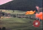 Standbild USAAF P-47s drop Napalm auf deutschen militärischen Anlagen Deutschland, 1945, aus Sekunde 8 historischem Filmmaterial Videoclip 65675059363