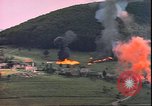 Standbild USAAF P-47s drop Napalm auf deutschen militärischen Anlagen Deutschland, 1945, aus Sekunde 31 historischem Filmmaterial Videoclip 65675059363