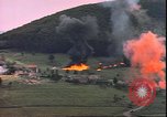 Standbild USAAF P-47s drop Napalm auf deutschen militärischen Anlagen Deutschland, 1945, aus Sekunde 37 historischem Filmmaterial Videoclip 65675059363