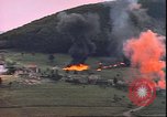 Standbild USAAF P-47s drop Napalm auf deutschen militärischen Anlagen Deutschland, 1945, aus Sekunde 38 historischem Filmmaterial Videoclip 65675059363