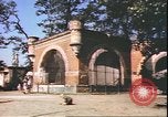 Standbild beschädigt Tiergarten Berlin Deutschland, 1945, aus Sekunde 6 historischem Filmmaterial Videoclip 65675059364