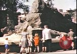 Standbild beschädigt Tiergarten Berlin Deutschland, 1945, aus Sekunde 24 historischem Filmmaterial Videoclip 65675059364
