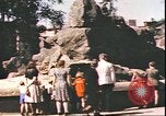 Standbild beschädigt Tiergarten Berlin Deutschland, 1945, aus Sekunde 31 historischem Filmmaterial Videoclip 65675059364