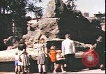 Standbild beschädigt Tiergarten Berlin Deutschland, 1945, aus Sekunde 34 historischem Filmmaterial Videoclip 65675059364