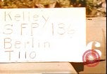 Standbild beschädigt Tiergarten Berlin Deutschland, 1945, aus Sekunde 51 historischem Filmmaterial Videoclip 65675059364