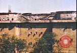 Standbild beschädigt Tiergarten Berlin Deutschland, 1945, aus Sekunde 62 historischem Filmmaterial Videoclip 65675059364