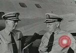 Immagine di Generale MacArthur conferisce con Admirals Kinkaid e van gancio Brisbane Australia, 1944, secondo 18 filmato di repertorio 65675059383