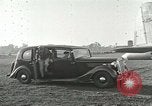 Immagine di Generale MacArthur conferisce con Admirals Kinkaid e van gancio Brisbane Australia, 1944, secondo 29 filmato di repertorio 65675059383