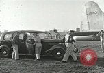 Immagine di Generale MacArthur conferisce con Admirals Kinkaid e van gancio Brisbane Australia, 1944, secondo 33 filmato di repertorio 65675059383