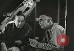 Immagine di Generale MacArthur conferisce con Admirals Kinkaid e van gancio Brisbane Australia, 1944, secondo 47 filmato di repertorio 65675059383