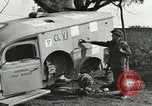 Immagine di Veicoli alleati Anzio Italia, 1944, secondo 12 filmato di repertorio 65675059384