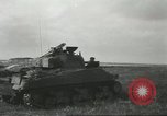 Standbild alliierten Panzer Anzio Italien, 1944, aus Sekunde 10 historischem Filmmaterial Videoclip 65675059398