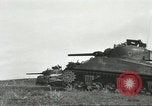 Standbild alliierten Panzer Anzio Italien, 1944, aus Sekunde 23 historischem Filmmaterial Videoclip 65675059398