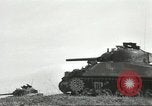 Standbild alliierten Panzer Anzio Italien, 1944, aus Sekunde 40 historischem Filmmaterial Videoclip 65675059398