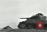 Standbild alliierten Panzer Anzio Italien, 1944, aus Sekunde 47 historischem Filmmaterial Videoclip 65675059398