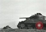 Standbild alliierten Panzer Anzio Italien, 1944, aus Sekunde 49 historischem Filmmaterial Videoclip 65675059398