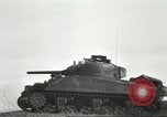 Standbild alliierten Panzer Anzio Italien, 1944, aus Sekunde 56 historischem Filmmaterial Videoclip 65675059398