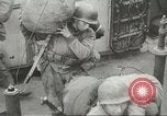 Standbild 5 Soldaten Anzio Italien, 1944, aus Sekunde 12 historischem Filmmaterial Videoclip 65675059402