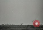 Standbild 5 Soldaten Anzio Italien, 1944, aus Sekunde 35 historischem Filmmaterial Videoclip 65675059403