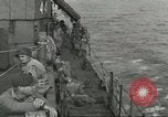 Standbild Alliierter Fallschirmjäger Mittelmeer, 1944, aus Sekunde 10 historischem Filmmaterial Videoclip 65675059416