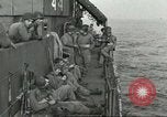 Standbild Alliierter Fallschirmjäger Mittelmeer, 1944, aus Sekunde 17 historischem Filmmaterial Videoclip 65675059416