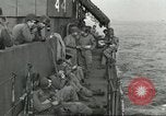 Standbild Alliierter Fallschirmjäger Mittelmeer, 1944, aus Sekunde 18 historischem Filmmaterial Videoclip 65675059416