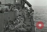 Standbild Alliierter Fallschirmjäger Mittelmeer, 1944, aus Sekunde 20 historischem Filmmaterial Videoclip 65675059416