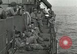 Standbild Alliierter Fallschirmjäger Mittelmeer, 1944, aus Sekunde 23 historischem Filmmaterial Videoclip 65675059416