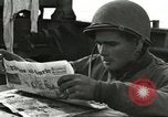 Standbild Alliierter Fallschirmjäger Mittelmeer, 1944, aus Sekunde 31 historischem Filmmaterial Videoclip 65675059416