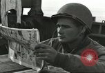 Standbild Alliierter Fallschirmjäger Mittelmeer, 1944, aus Sekunde 40 historischem Filmmaterial Videoclip 65675059416