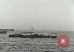 Standbild Alliierter Fallschirmjäger Mittelmeer, 1944, aus Sekunde 60 historischem Filmmaterial Videoclip 65675059416