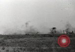 Standbild Alliierte Artilleriefeuer Anzio Italien, 1944, aus Sekunde 40 historischem Filmmaterial Videoclip 65675059417