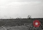 Standbild Alliierte Artilleriefeuer Anzio Italien, 1944, aus Sekunde 58 historischem Filmmaterial Videoclip 65675059417