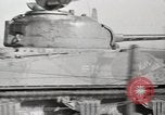 Standbild M4 Tanks Anzio Italien, 1944, aus Sekunde 7 historischem Filmmaterial Videoclip 65675059419