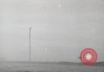 Standbild M4 Tanks Anzio Italien, 1944, aus Sekunde 26 historischem Filmmaterial Videoclip 65675059419