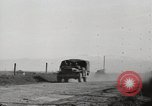 Standbild M4 Tanks Anzio Italien, 1944, aus Sekunde 43 historischem Filmmaterial Videoclip 65675059419