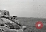Standbild M4 Tanks Anzio Italien, 1944, aus Sekunde 47 historischem Filmmaterial Videoclip 65675059419