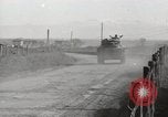 Standbild M4 Tanks Anzio Italien, 1944, aus Sekunde 51 historischem Filmmaterial Videoclip 65675059419