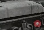 Standbild M4 Tanks Anzio Italien, 1944, aus Sekunde 58 historischem Filmmaterial Videoclip 65675059419