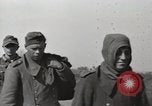 Standbild deutschen Gefangenen Anzio Italien, 1944, aus Sekunde 23 historischem Filmmaterial Videoclip 65675059420