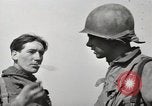 Standbild deutschen Gefangenen Anzio Italien, 1944, aus Sekunde 36 historischem Filmmaterial Videoclip 65675059420