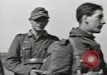 Standbild deutschen Gefangenen Anzio Italien, 1944, aus Sekunde 39 historischem Filmmaterial Videoclip 65675059420