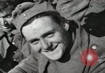 Standbild deutschen Gefangenen Anzio Italien, 1944, aus Sekunde 47 historischem Filmmaterial Videoclip 65675059420
