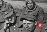 Standbild deutschen Gefangenen Anzio Italien, 1944, aus Sekunde 49 historischem Filmmaterial Videoclip 65675059420