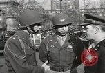 Immagine di Ottantaduesima AirBorne Division homecoming parade New York City USA, 1946, secondo 6 filmato di repertorio 65675059429