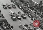 Immagine di Ottantaduesima AirBorne Division homecoming parade New York City USA, 1946, secondo 51 filmato di repertorio 65675059429