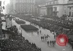 Immagine di Ottantaduesima AirBorne Division homecoming parade New York City USA, 1946, secondo 56 filmato di repertorio 65675059429